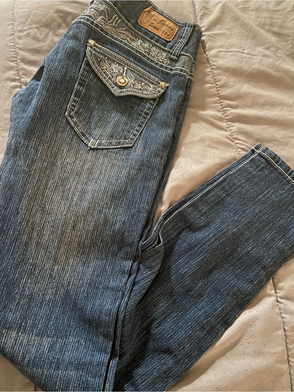 y2k style skinny jeans!